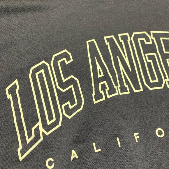 LA light weight sweatshirt 💙 - Picture 3 of 3